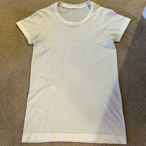 Lululemon swiftly short sleeve